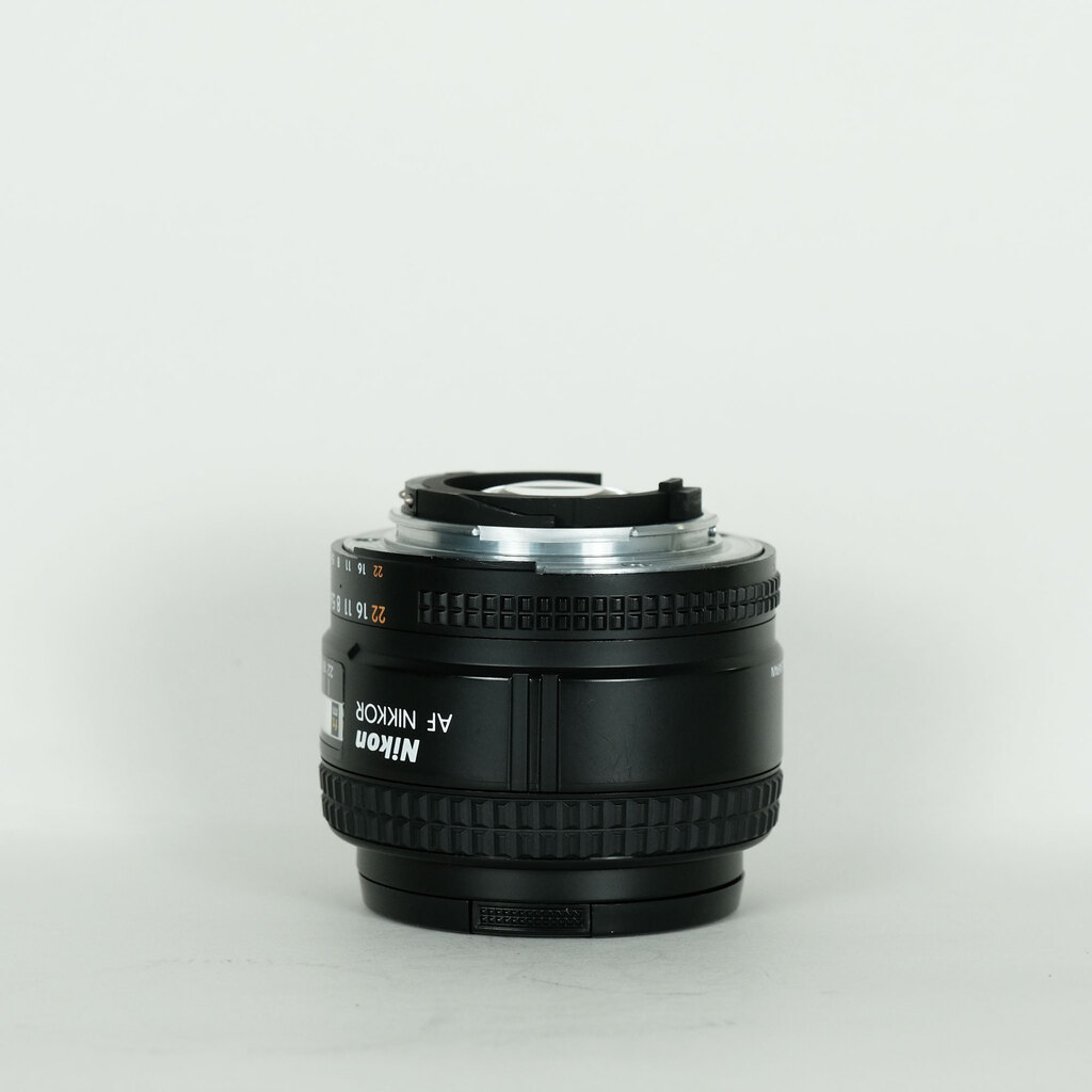Nikon Ai AF Nikkor 24mm F2.8D
