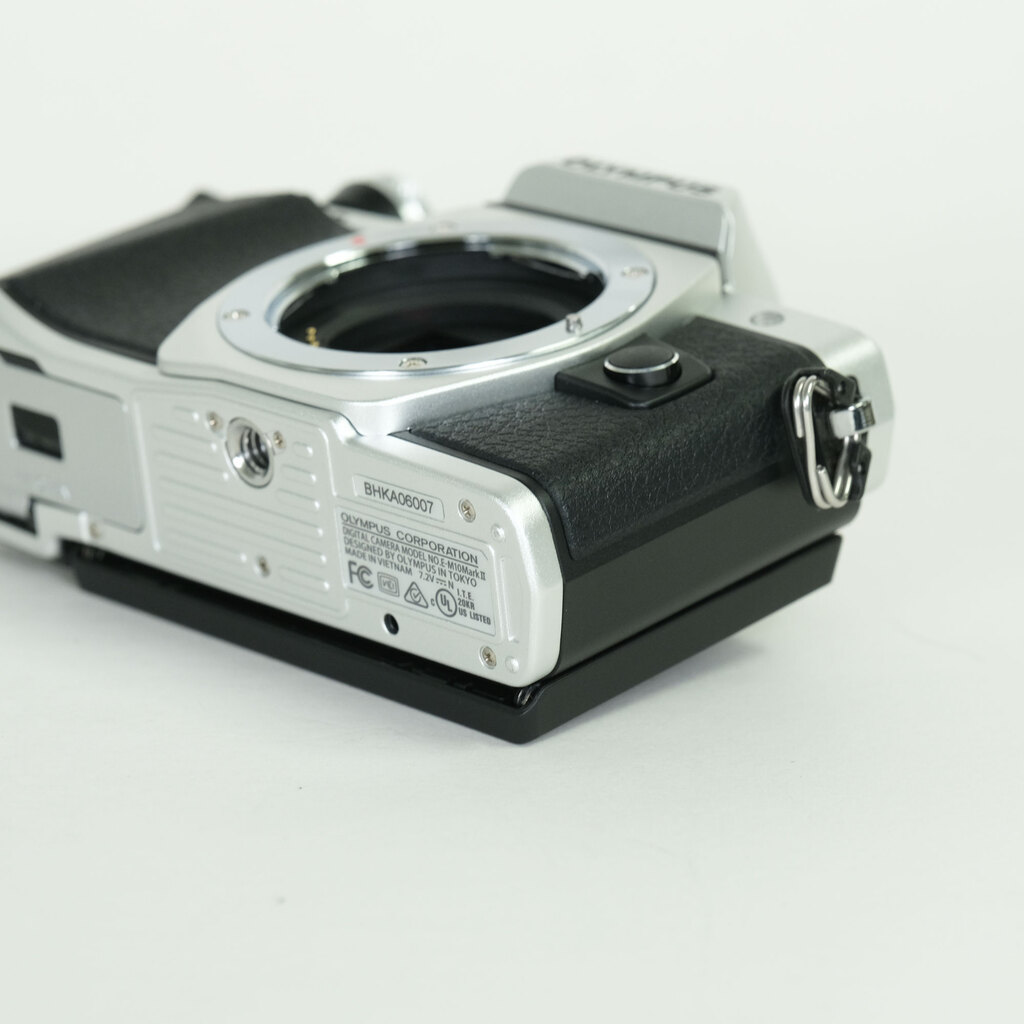 OLYMPUS OM-D E-M10 Mark II