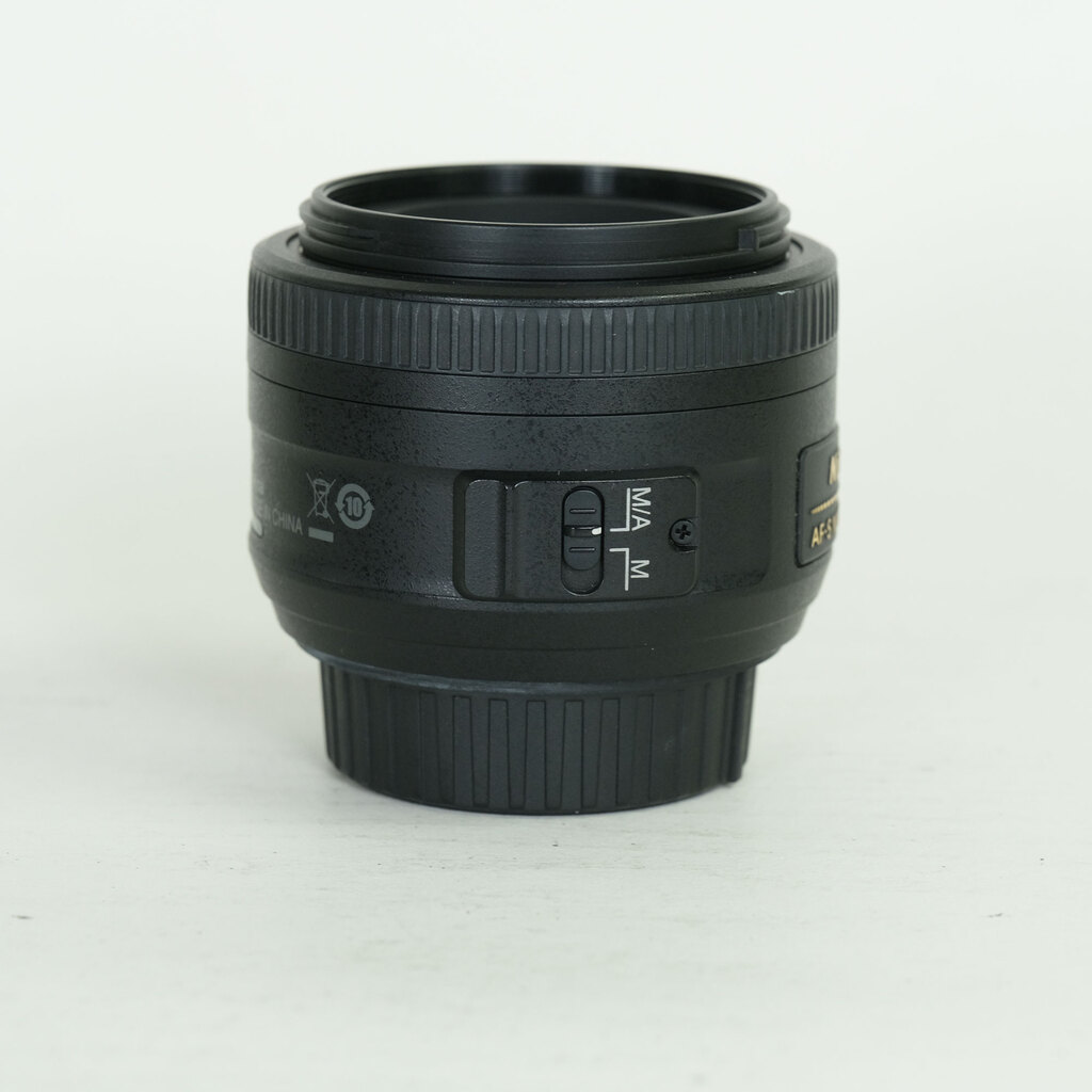 Nikon AF-S DX NIKKOR 35mm f/1.8G