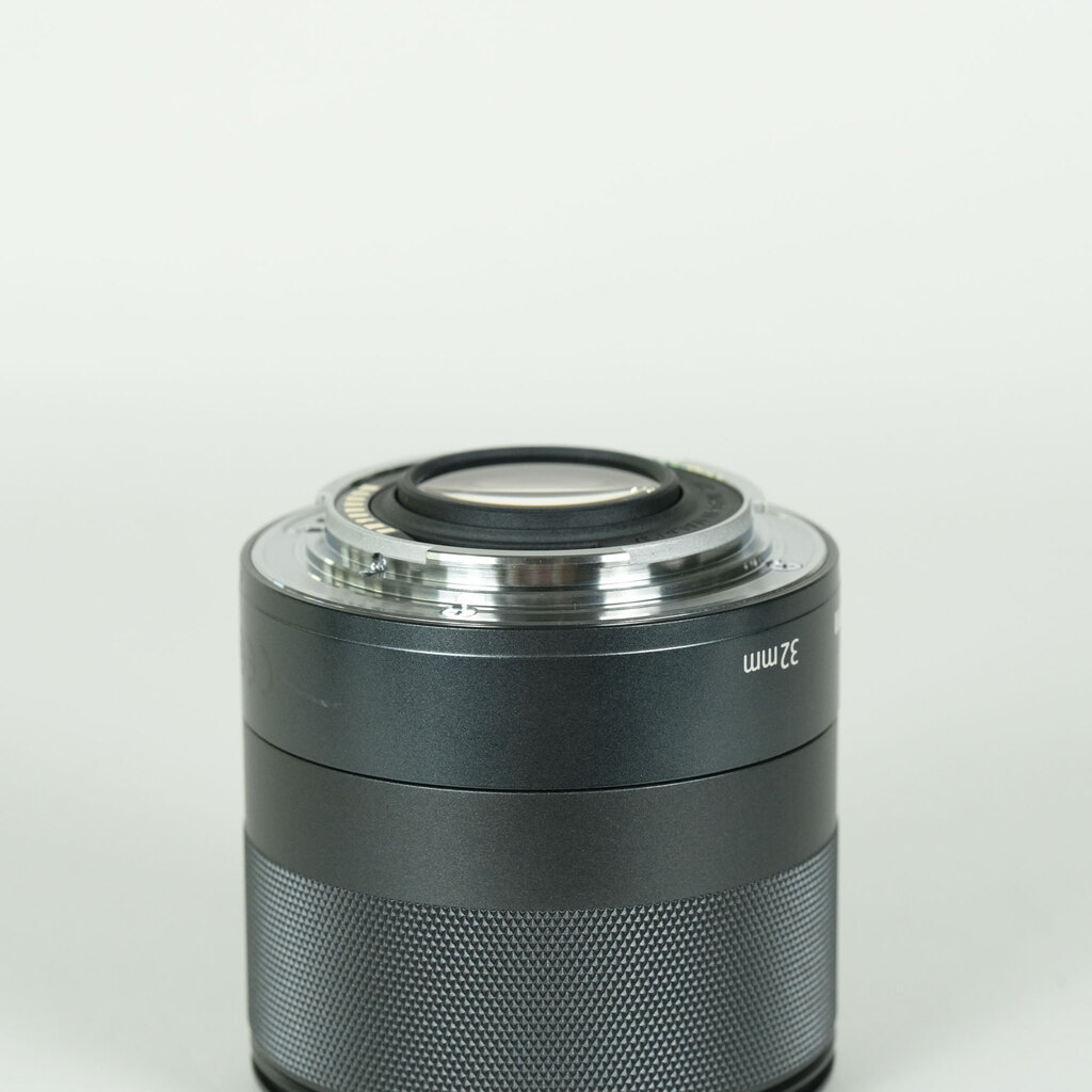 Canon EF-M32mm F1.4 STMの出品 | ONE SCENE（ワンシーン）