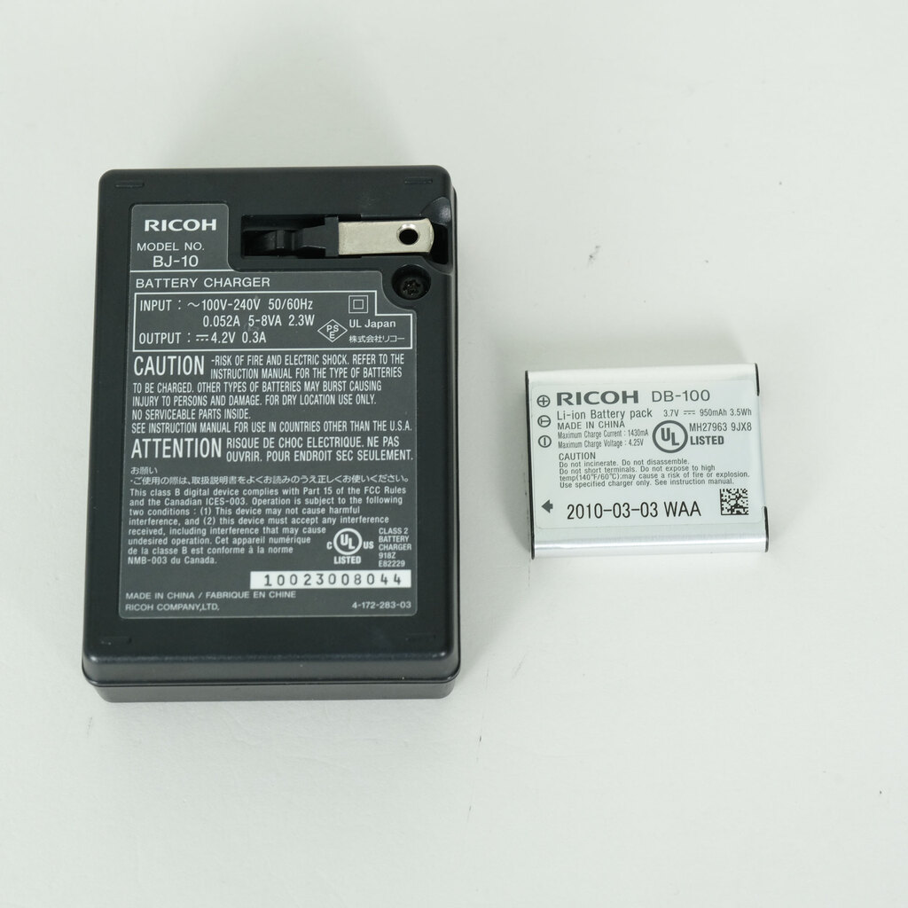 RICOH CX3 ブラックの出品 | ONE SCENE（ワンシーン）