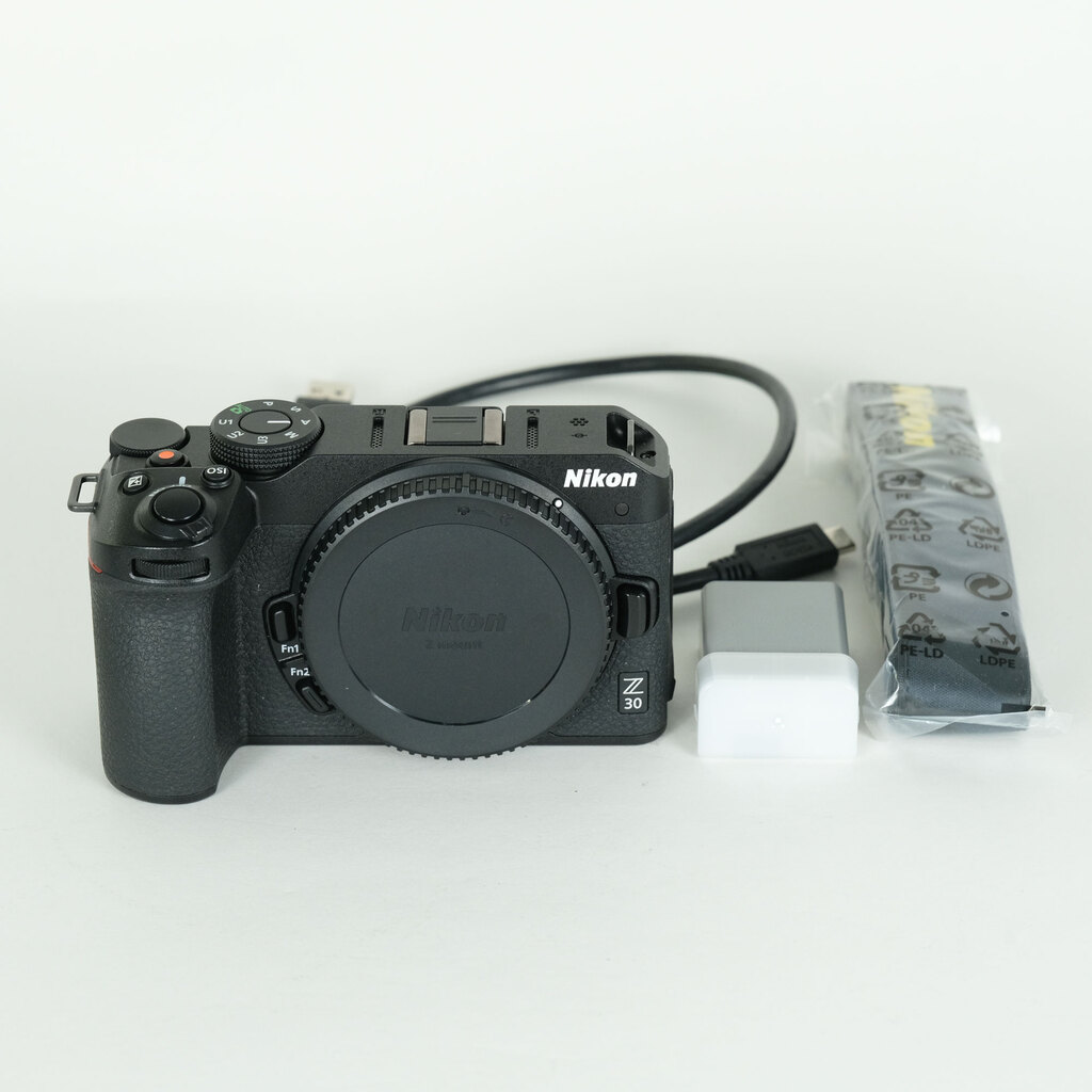 Nikon Z30の出品 | ONE SCENE（ワンシーン）