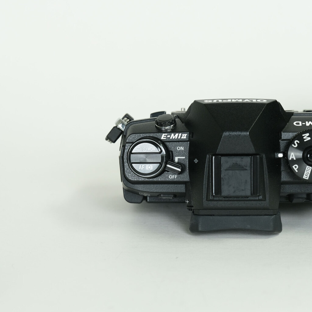 OLYMPUS OM-D E-M1 Mark II