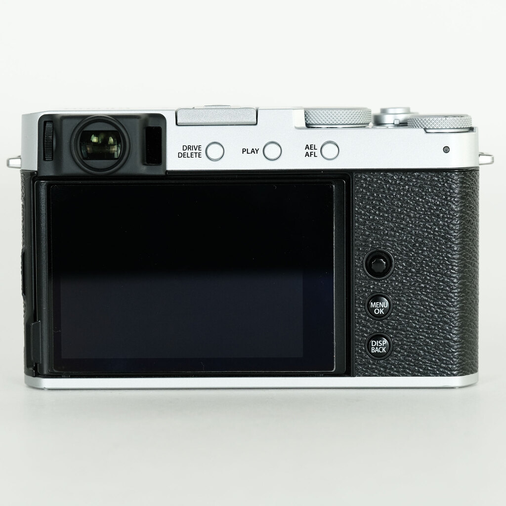 FUJIFILM X-E4