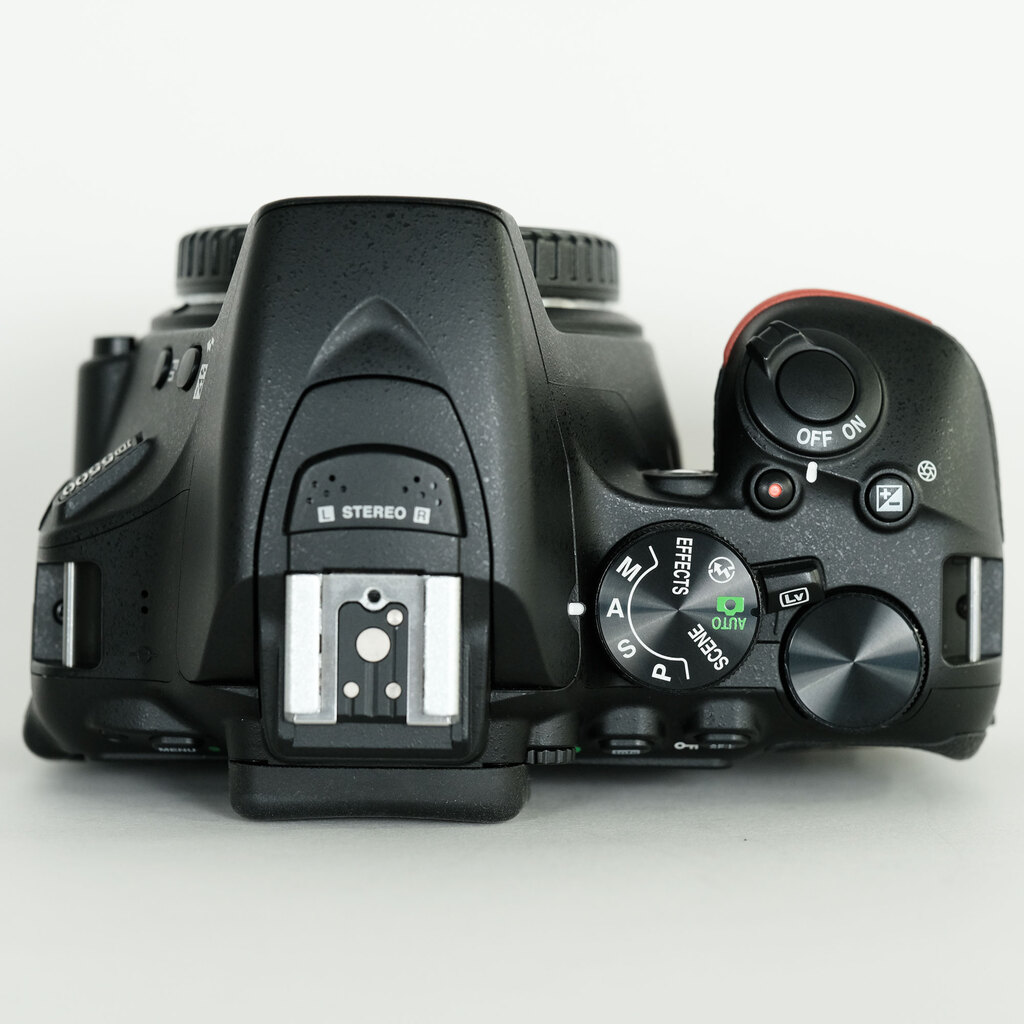 Nikon D5500 ダブルズームキット ブラック