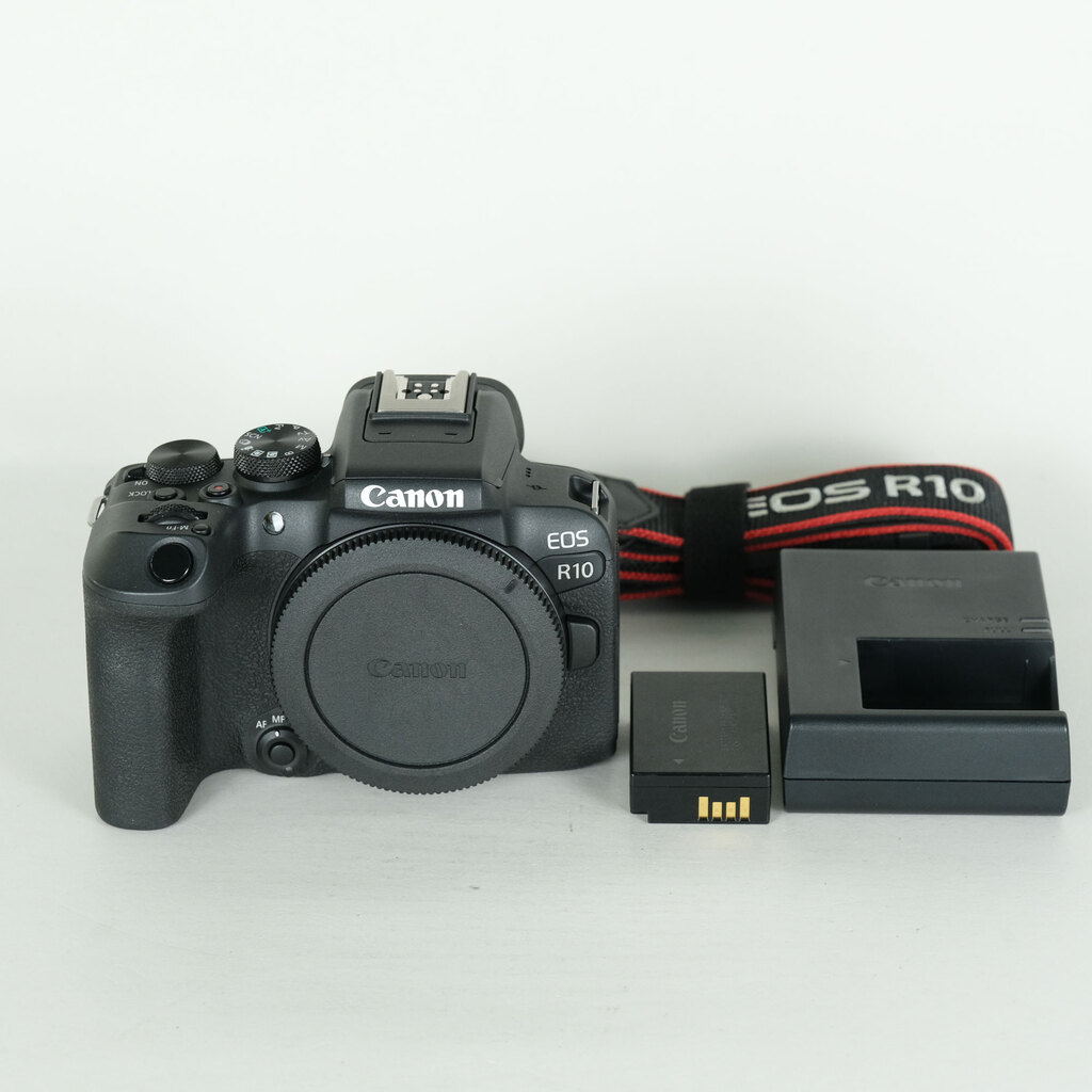 Canon EOS R10 [�{�f�B]
