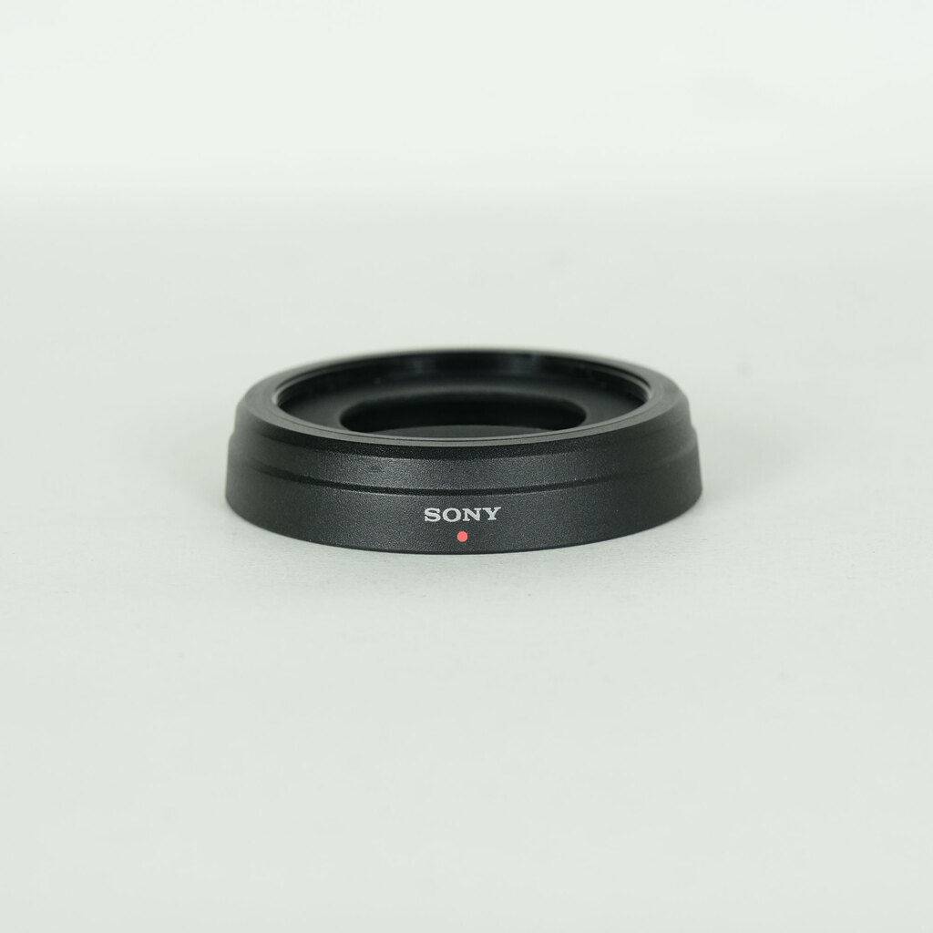 SONY E 20mm F2.8 SEL20F28