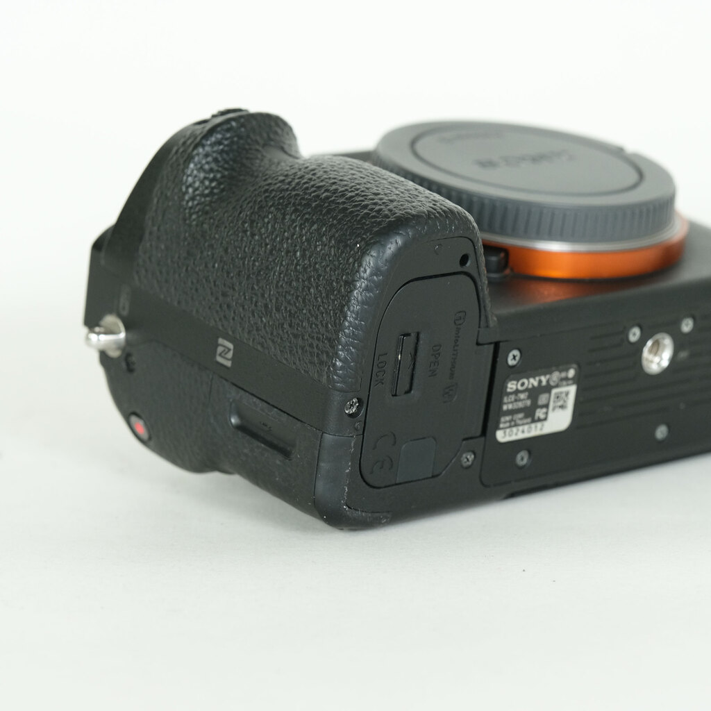 SONY α7 II（ILCE-7M2）