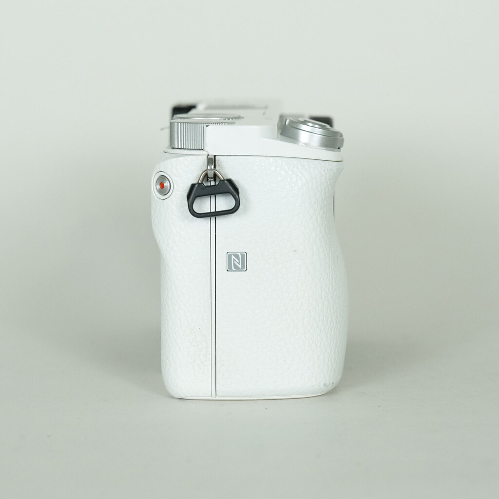 SONY α6000（ILCE-6000）