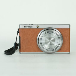 FUJIFILM XF1 ブラウン FUJIFILM XF1 ブラウン