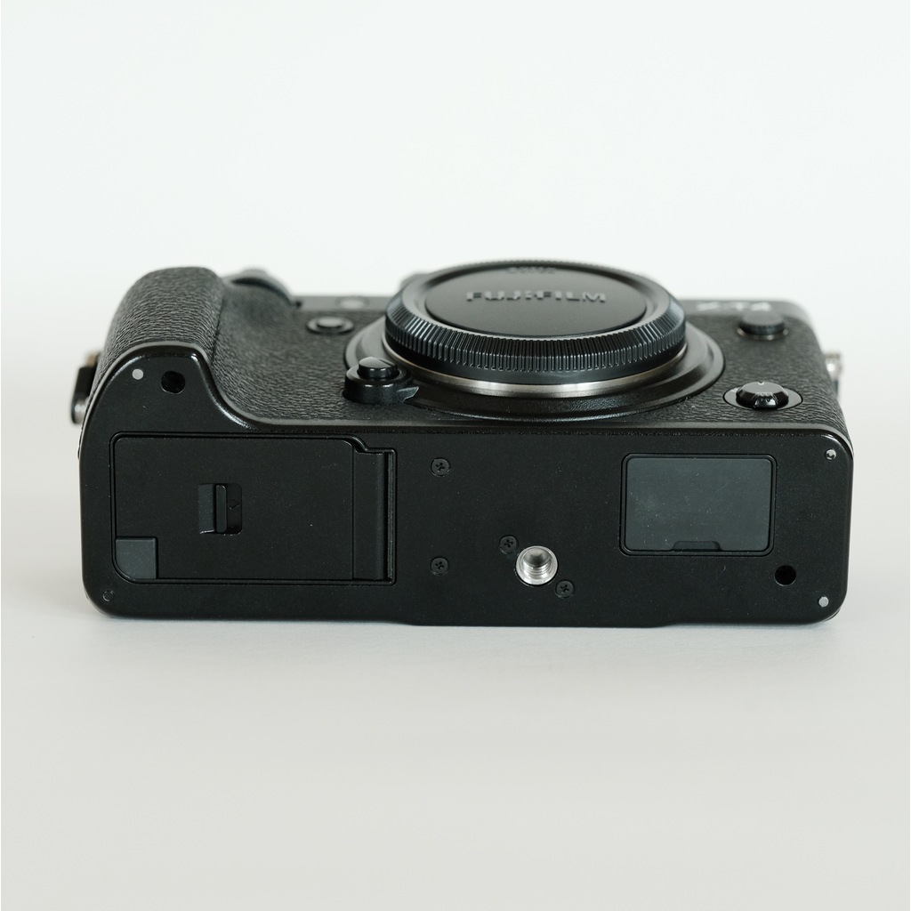 FUJIFILM X-T4