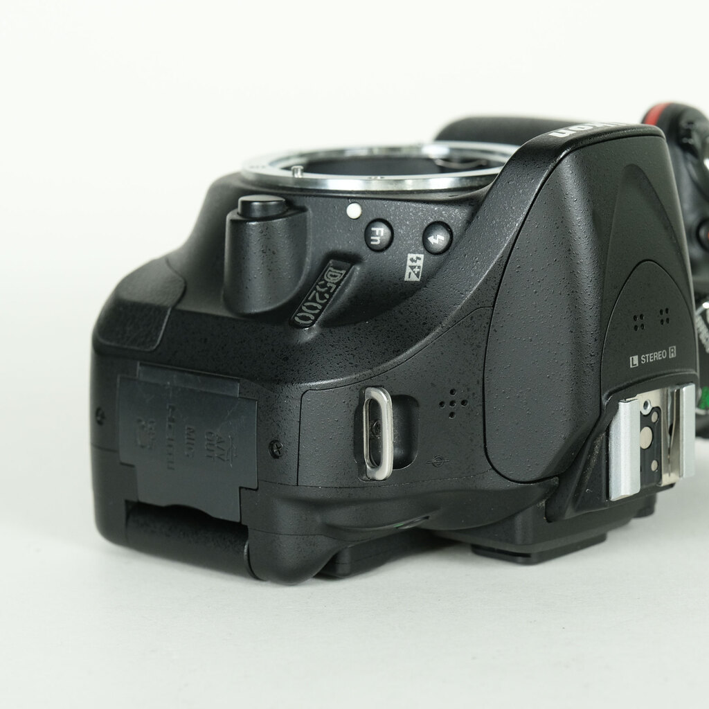 Nikon D5200 ボディ ブラックの出品 | ONE SCENE（ワンシーン）