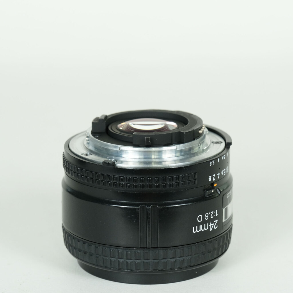 Nikon Ai AF Nikkor 24mm F2.8D
