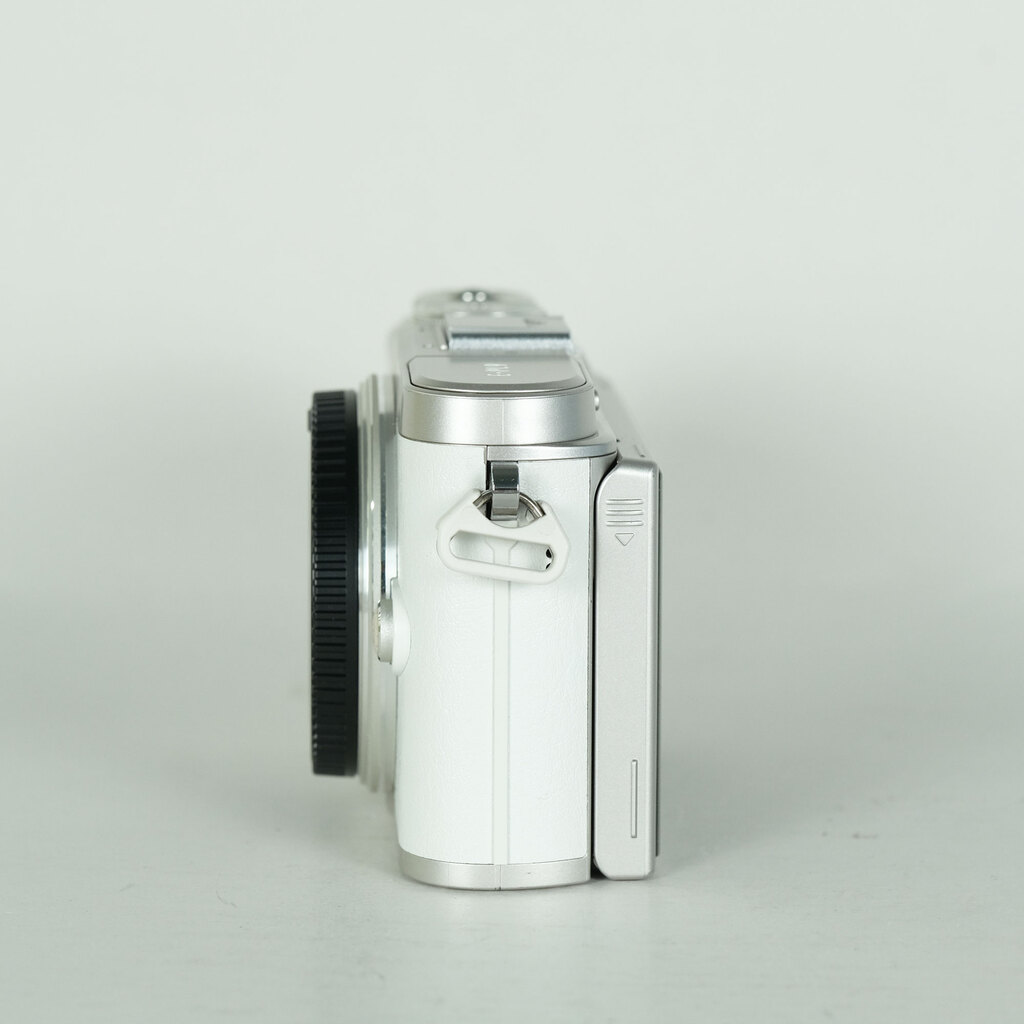 OLYMPUS PEN E-PL9の出品 | ONE SCENE（ワンシーン）