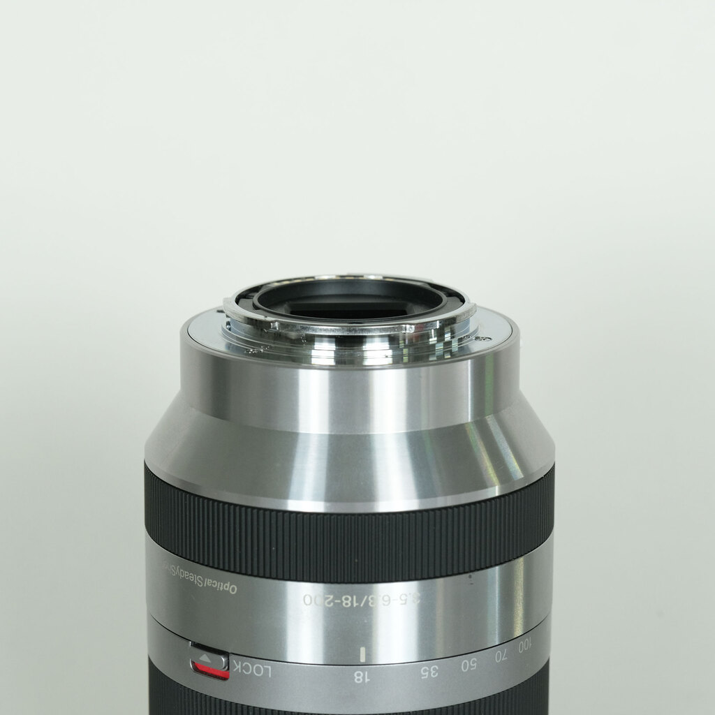 SONY E18-200mm F3.5-6.3 OSS SEL18200