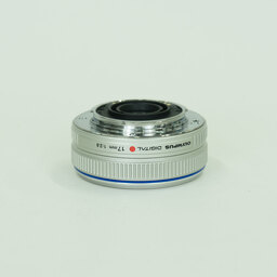 OLYMPUS M.ZUIKO DIGITAL 17mm F2.8 シルバー