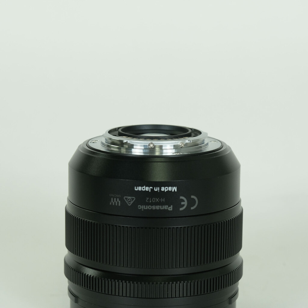 Panasonic LEICA DG SUMMILUX 12mm / F1.4 ASPH.