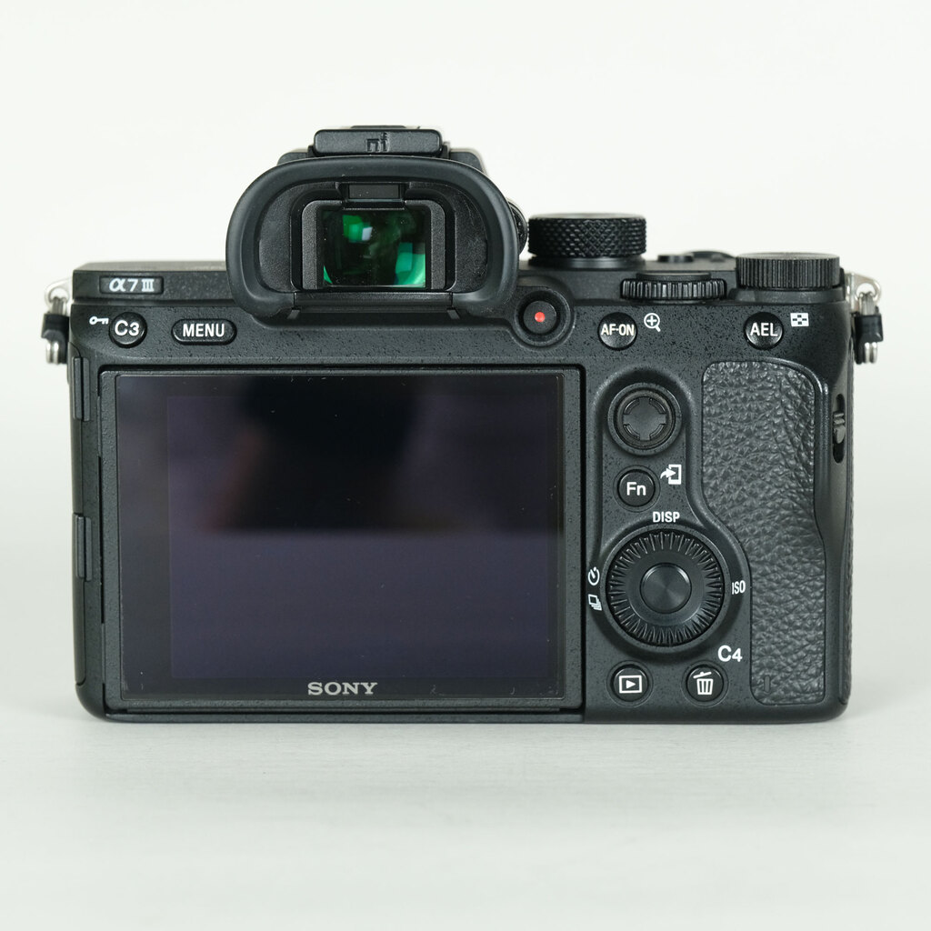 SONY α7 III(ILCE-7M3) SONY α7 III(ILCE-7M3)
