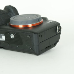 SONY α7 IV(ILCE-7M4) SONY α7 IV(ILCE-7M4)