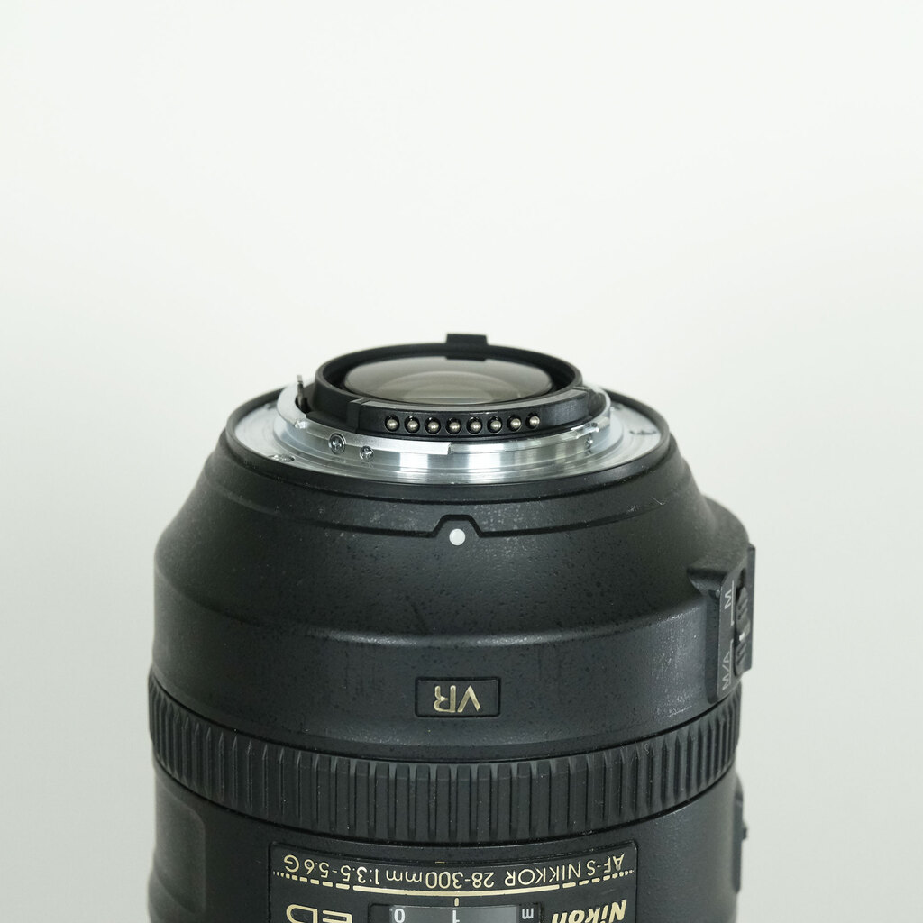 Nikon AF-S NIKKOR 28-300mm f/3.5-5.6G ED VR