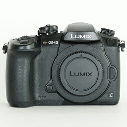 Panasonic LUMIX DC-GH5