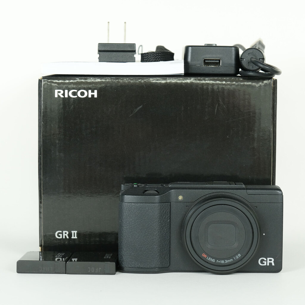RICOH GR IIの出品 | ONE SCENE（ワンシーン）
