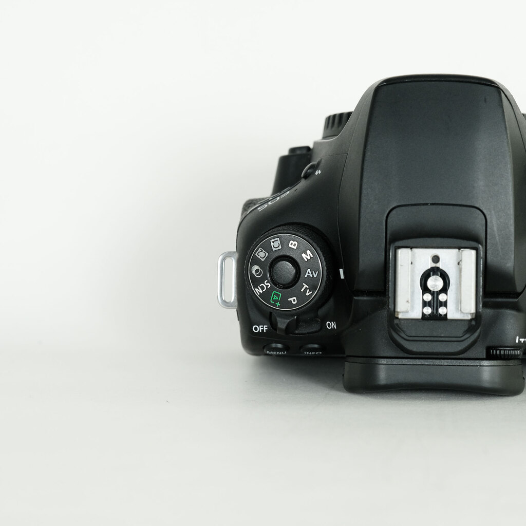 Canon EOS 90D