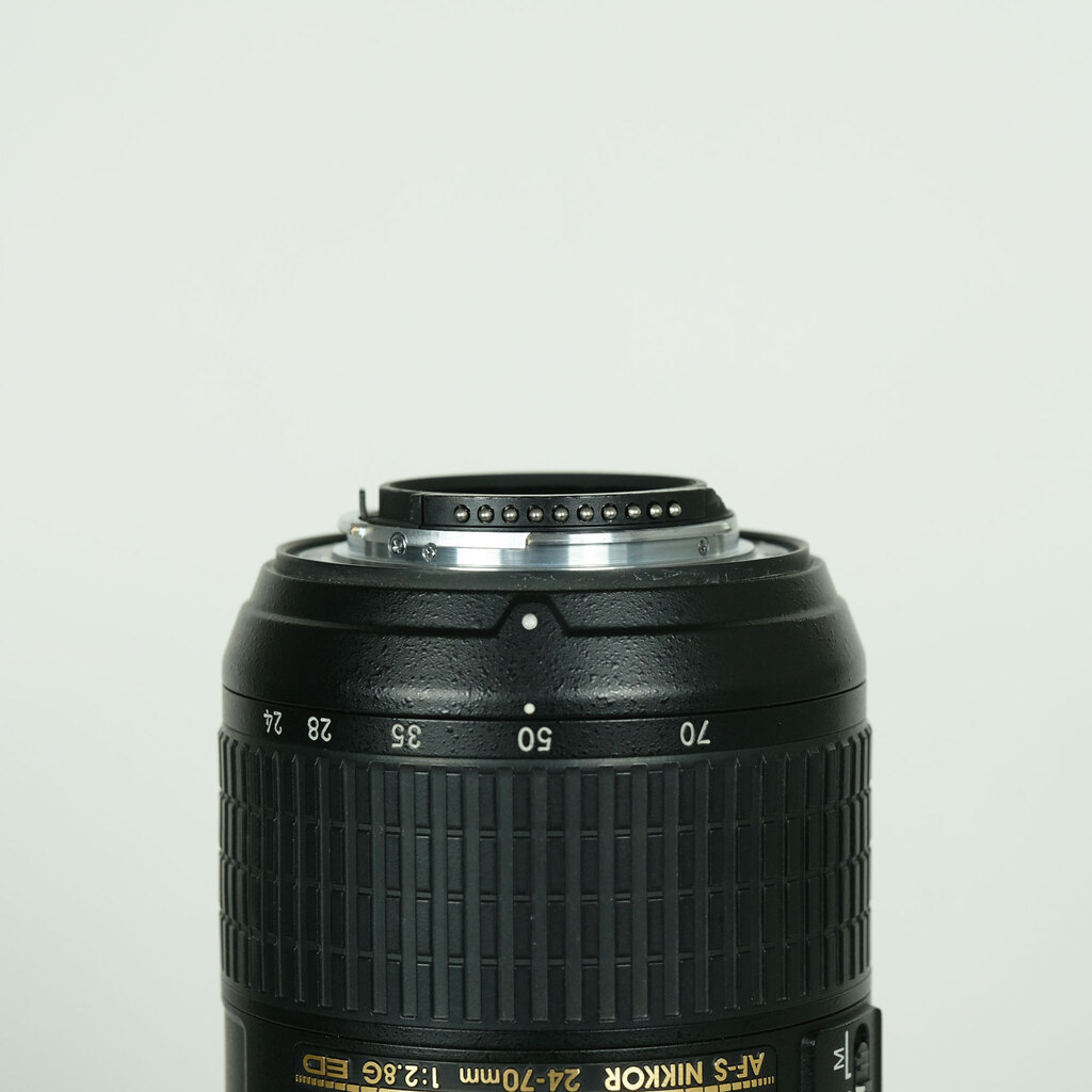 Nikon AF-S NIKKOR 24-70mm f/2.8G ED Nikon AF-S NIKKOR 24-70mm f/2.8G ED