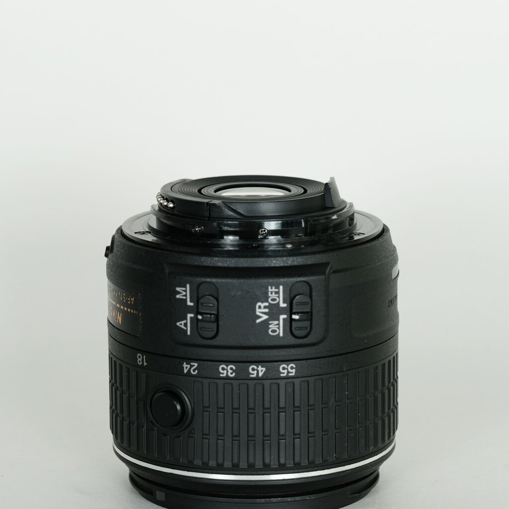 Nikon AF-S DX NIKKOR 18-55mm f3.5-5.6G VR II