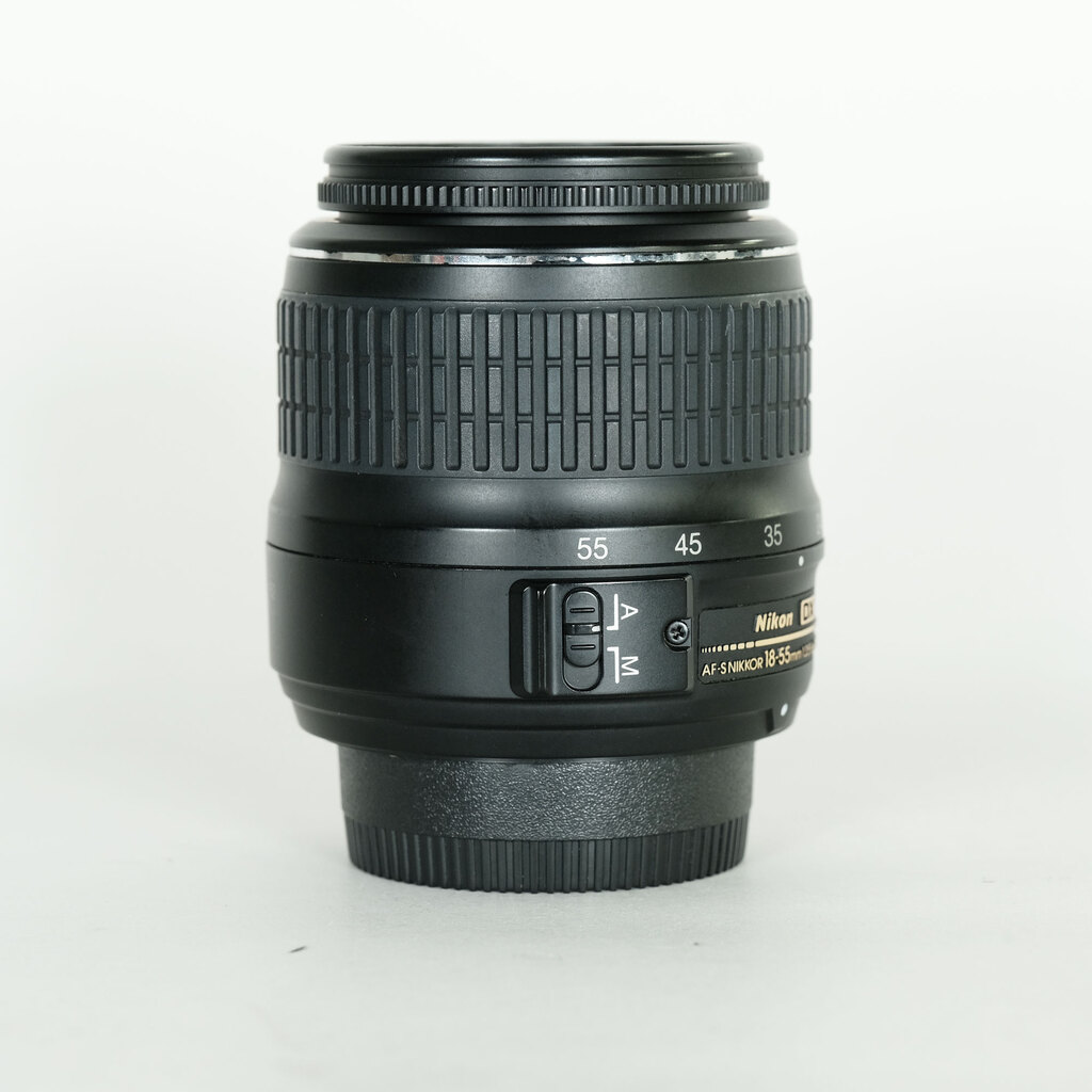 Nikon AF-S DX NIKKOR 18-55mm f3.5-5.6G VR II