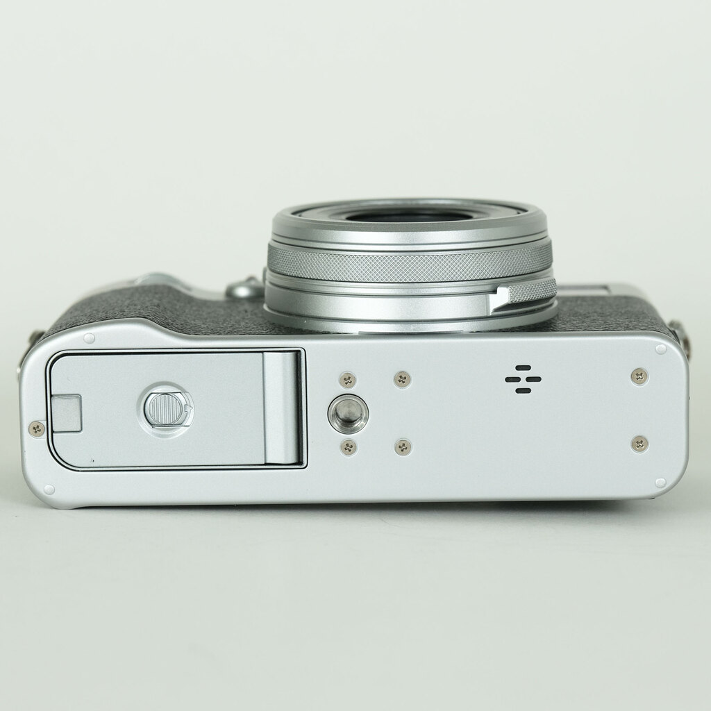 FUJIFILM X100V シルバー