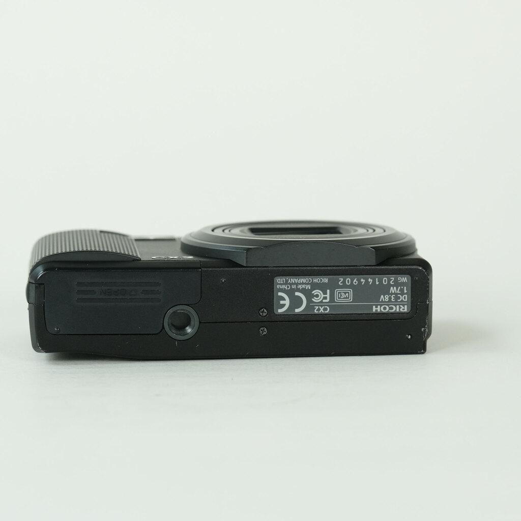 RICOH CX2 ブラックの出品 | ONE SCENE（ワンシーン）