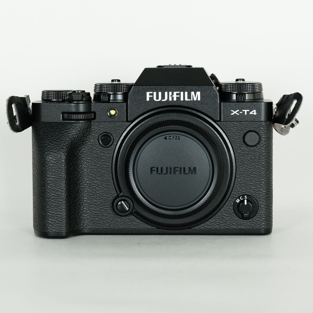 FUJIFILM X-T4