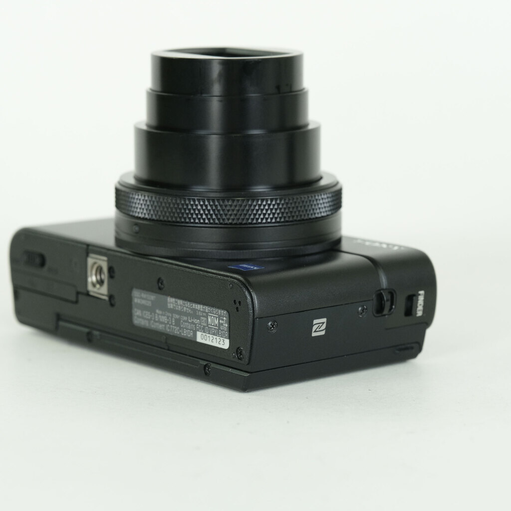 SONY Cyber-shot DSC-RX100M7 SONY Cyber-shot DSC-RX100M7