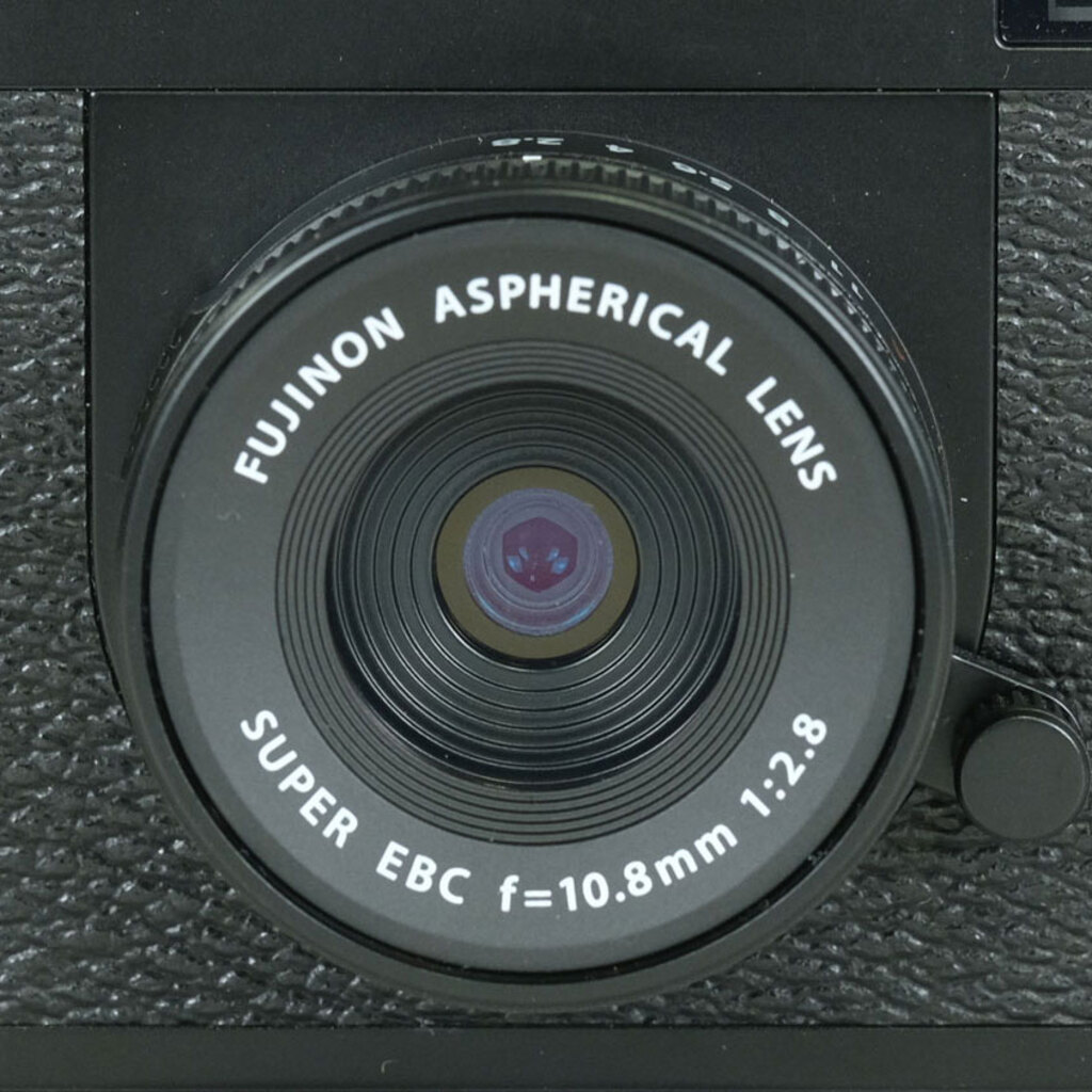 FUJIFILM X half X-HF1