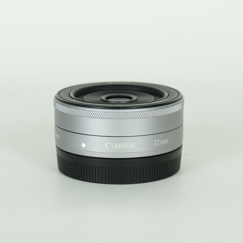 Canon EF-M22mm F2 STMの出品 | ONE SCENE（ワンシーン）