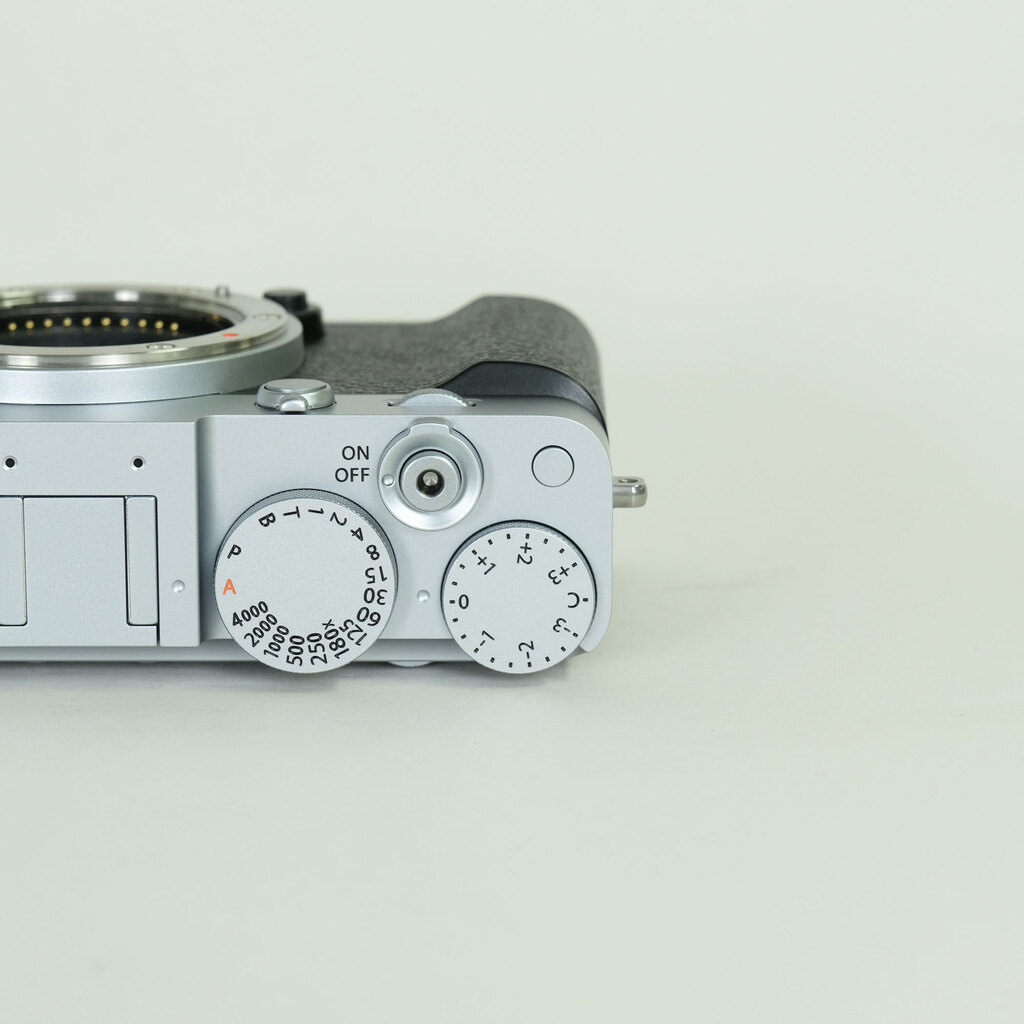 FUJIFILM X-E5