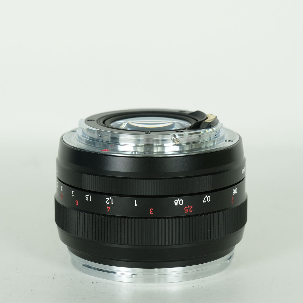 Carl Zeiss Planar T* 50mm F1.4 ZE [キヤノンEF用]の出品 | ONE SCENE