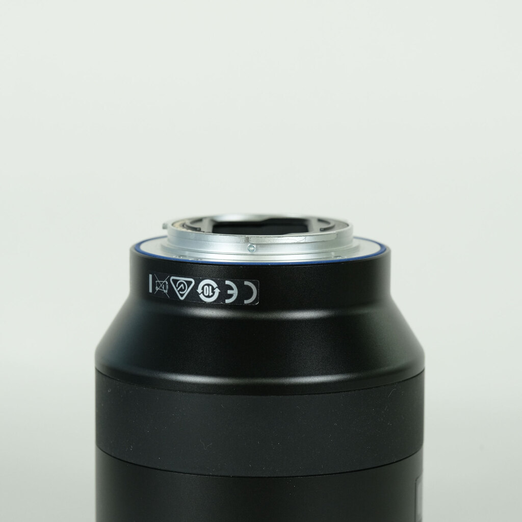 Carl Zeiss Batis 2/40 CF [ソニーE用]の出品 | ONE SCENE（ワンシーン）