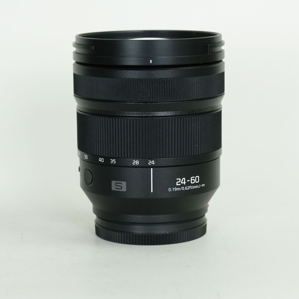 Panasonic LUMIX S 24-60mm F2.8