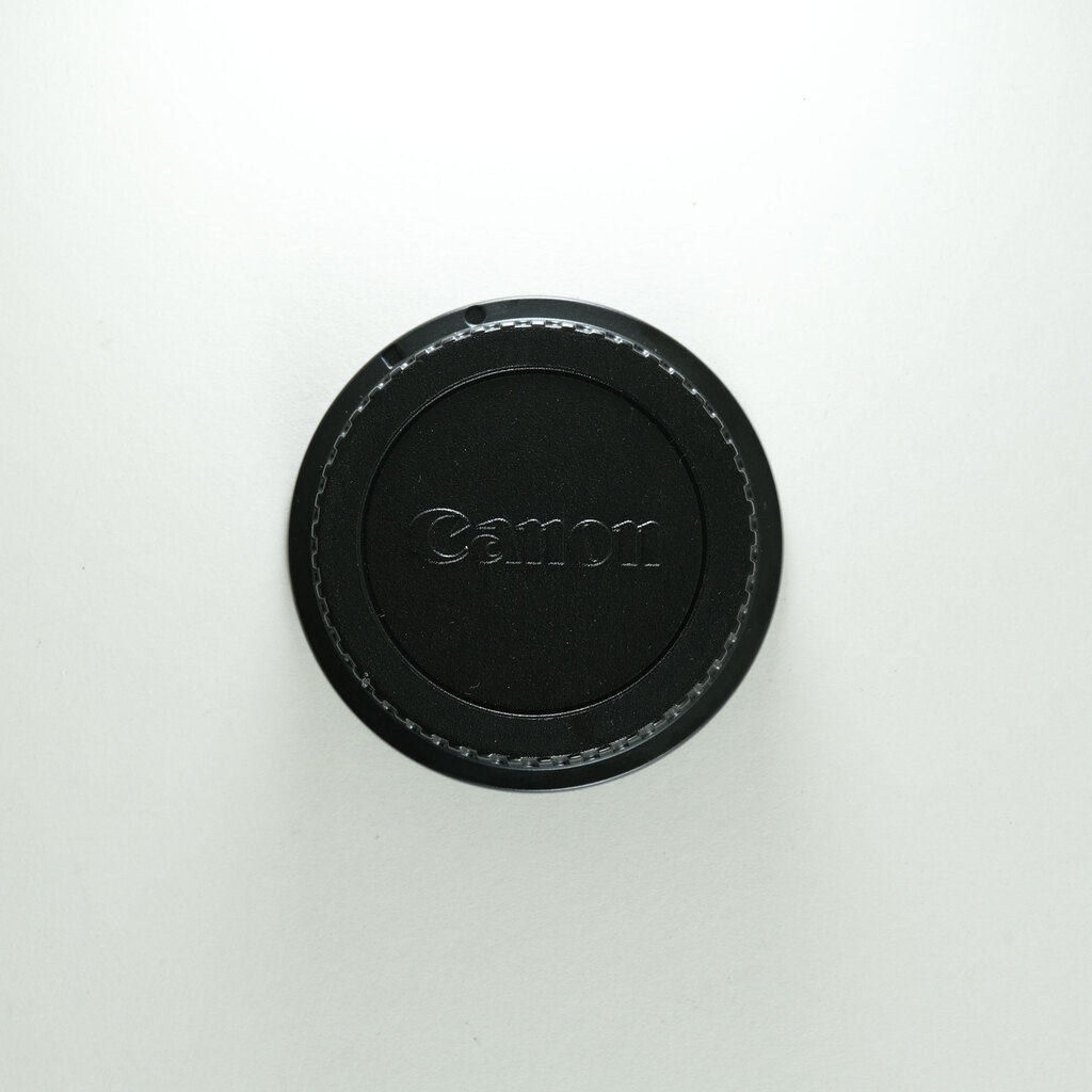 Canon EF-S18-135mm F3.5-5.6 IS USM Canon EF-S18-135mm F3.5-5.6 IS USM