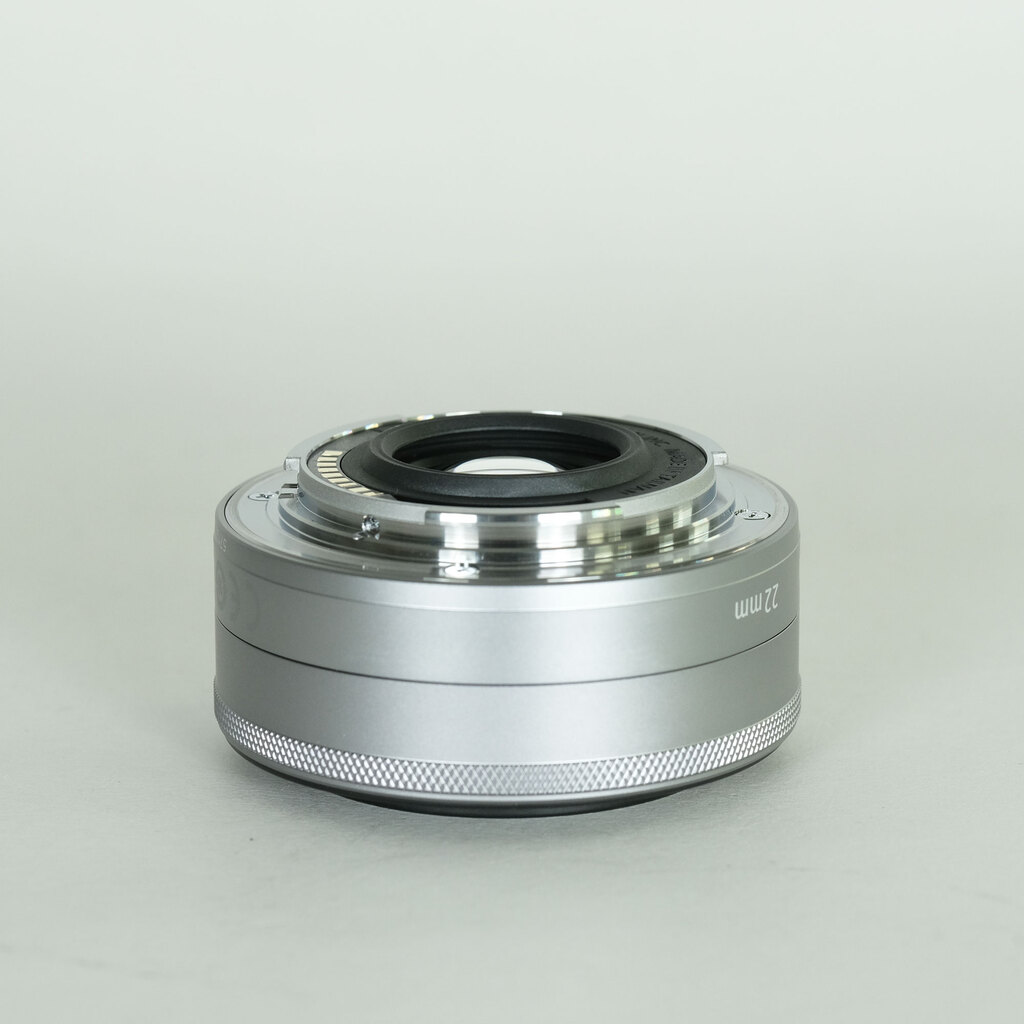 Canon EF-M22mm F2 STM