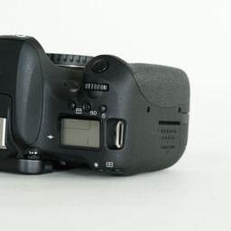 Canon EOS 8000D Canon EOS 8000D