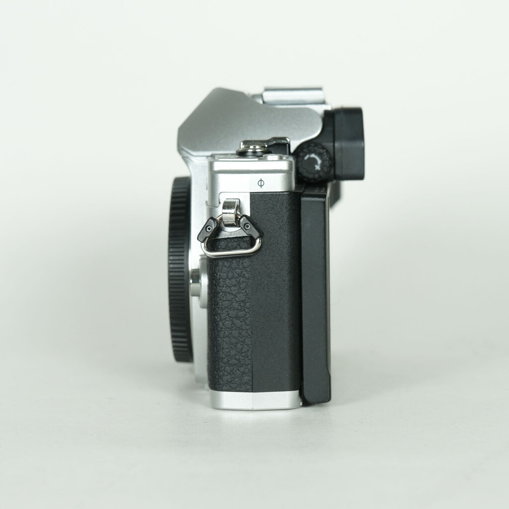 OLYMPUS OM-D E-M10 Mark IV OLYMPUS OM-D E-M10 Mark IV