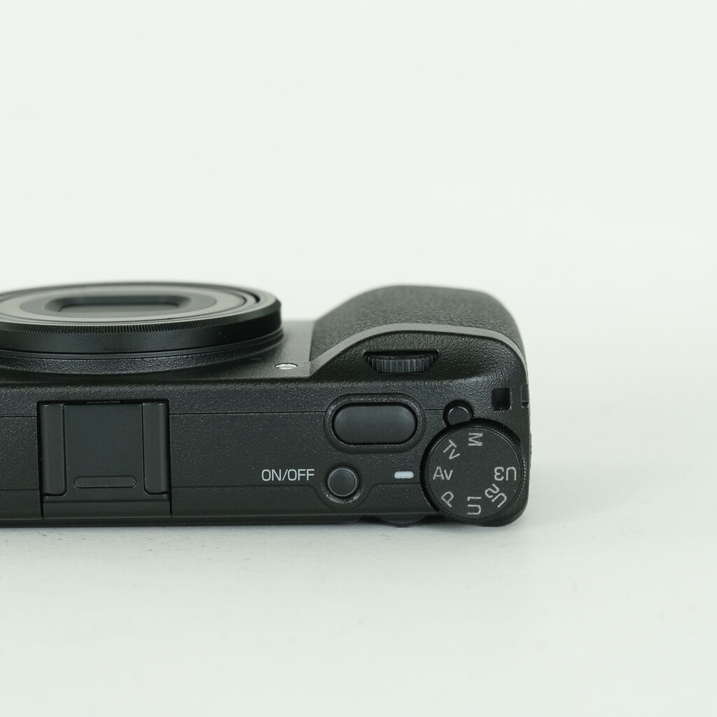 RICOH GR III