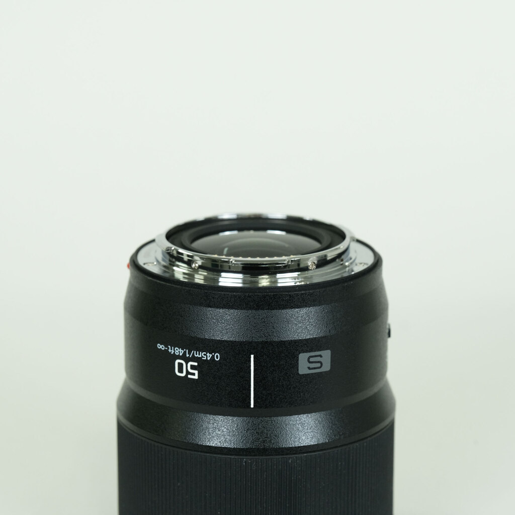 Panasonic LUMIX S 50mm F1.8 Panasonic LUMIX S 50mm F1.8