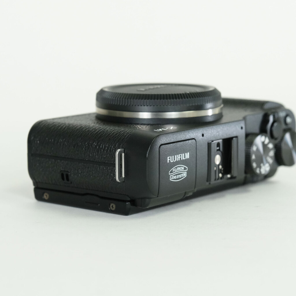 FUJIFILM X-M1 ボディ ブラック