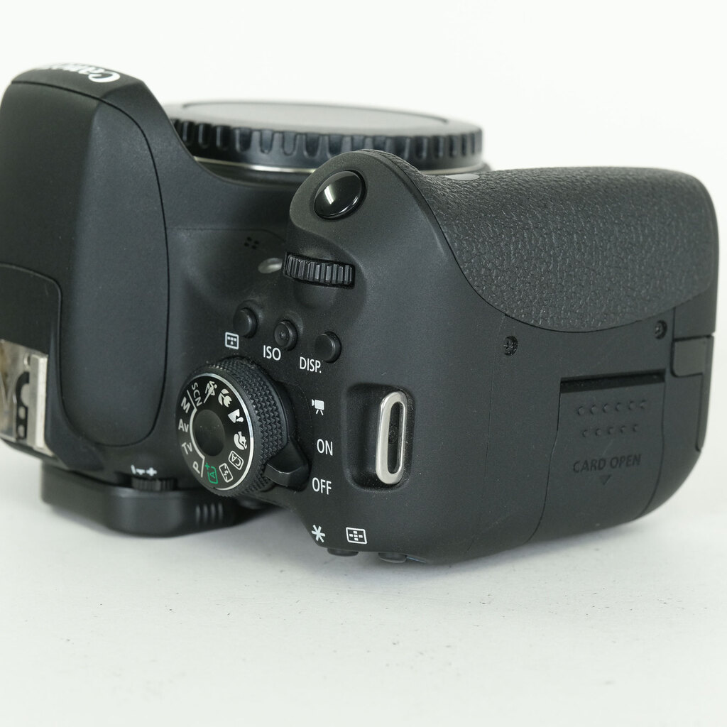 Canon EOS Kiss X8i