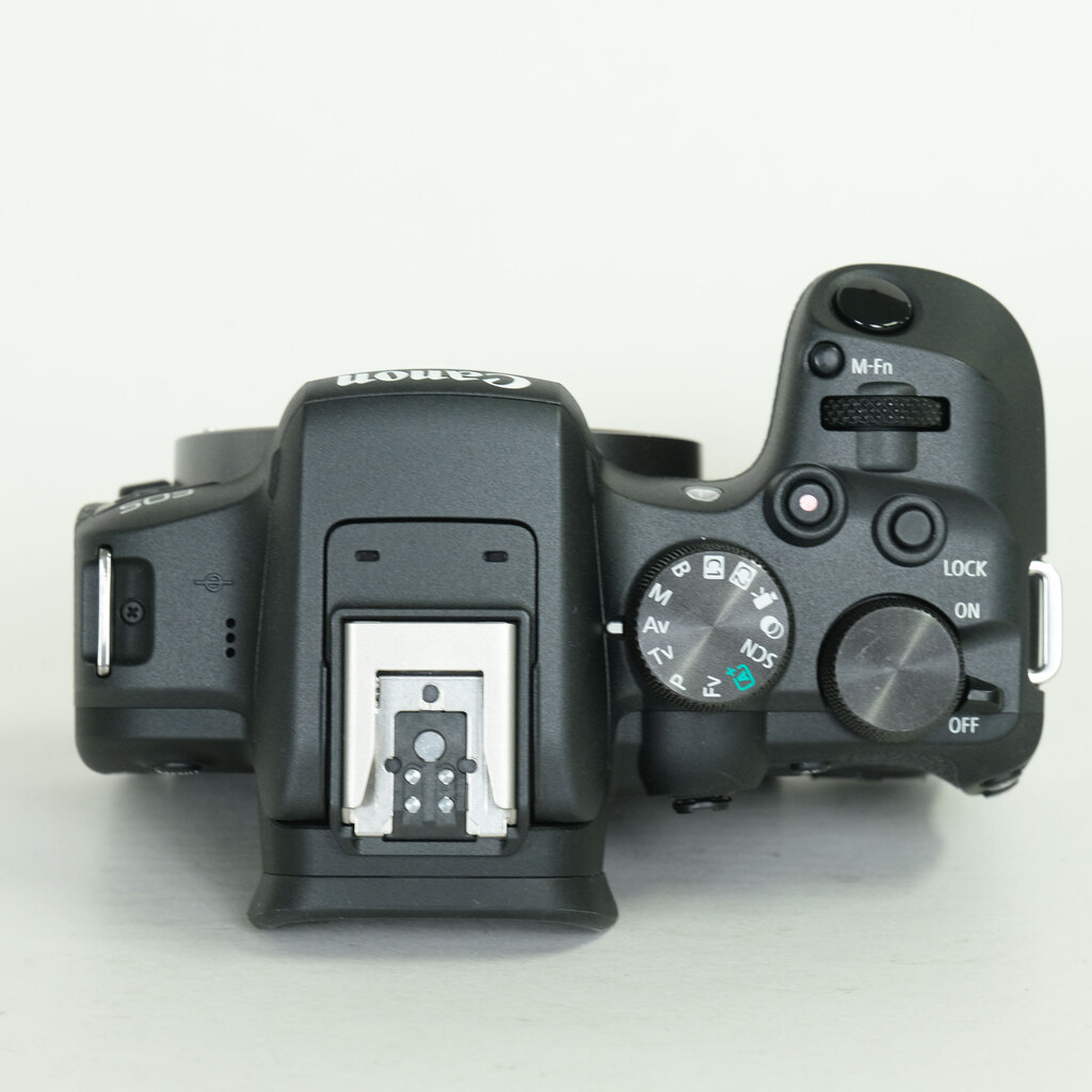 Canon EOS R10