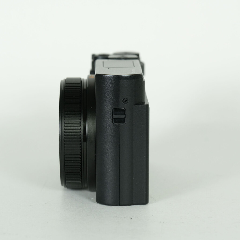 Panasonic LUMIX DC-TX3 Panasonic LUMIX DC-TX3